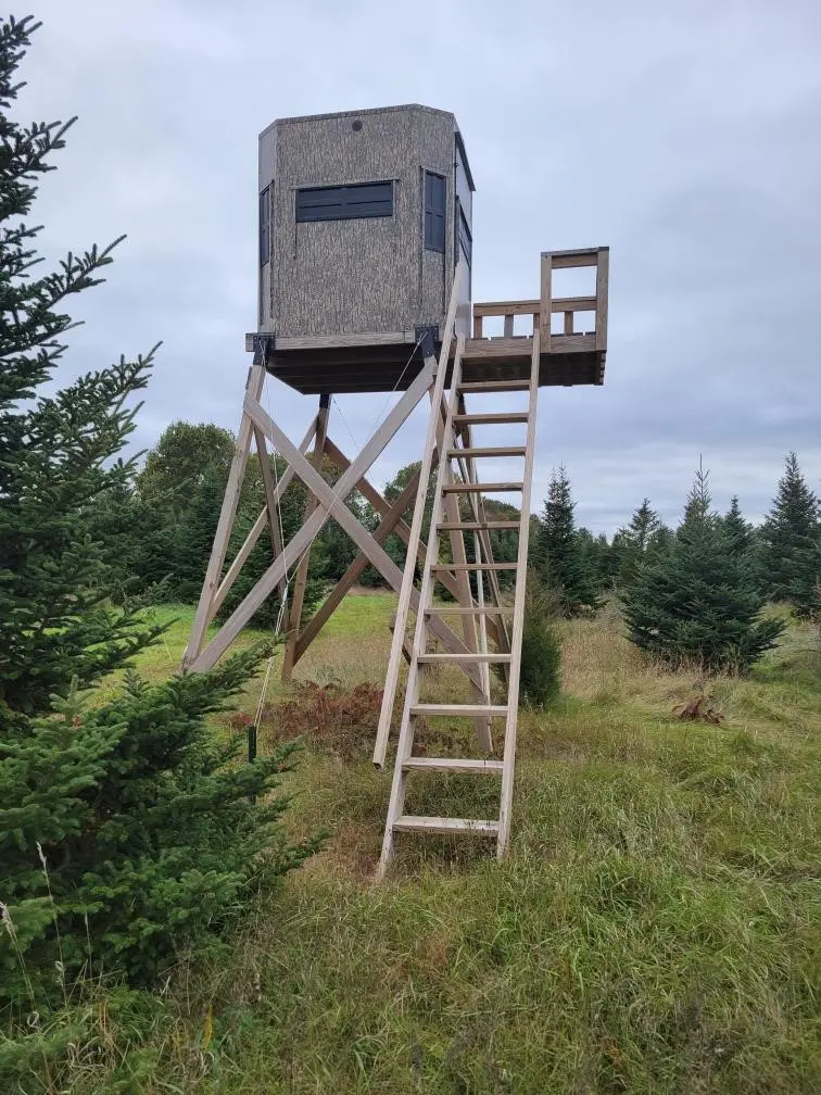 A hunting blind set as a tower