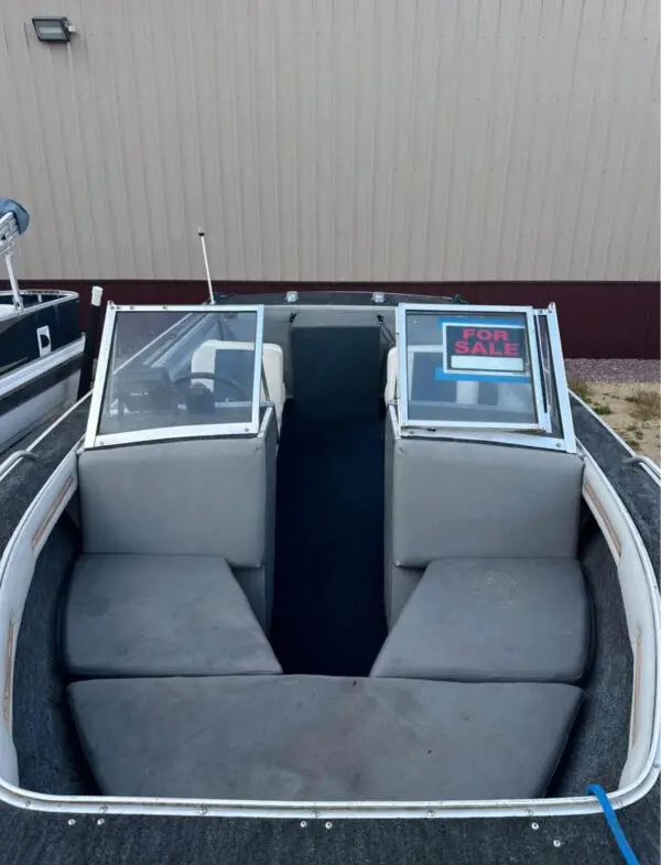 1987 17’ Sylvan Speedboat - Image 3