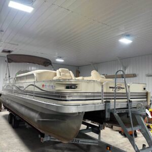 2001 Bennington 2575 FS
