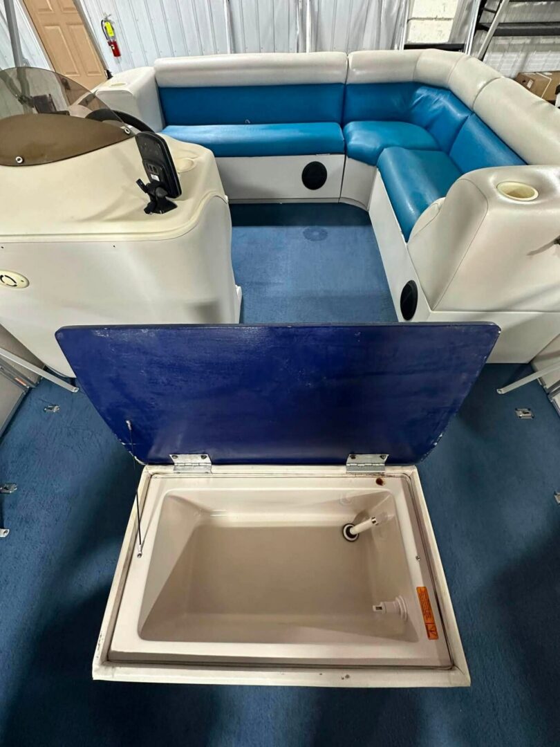 2003 Aurora Pontoon - Image 6