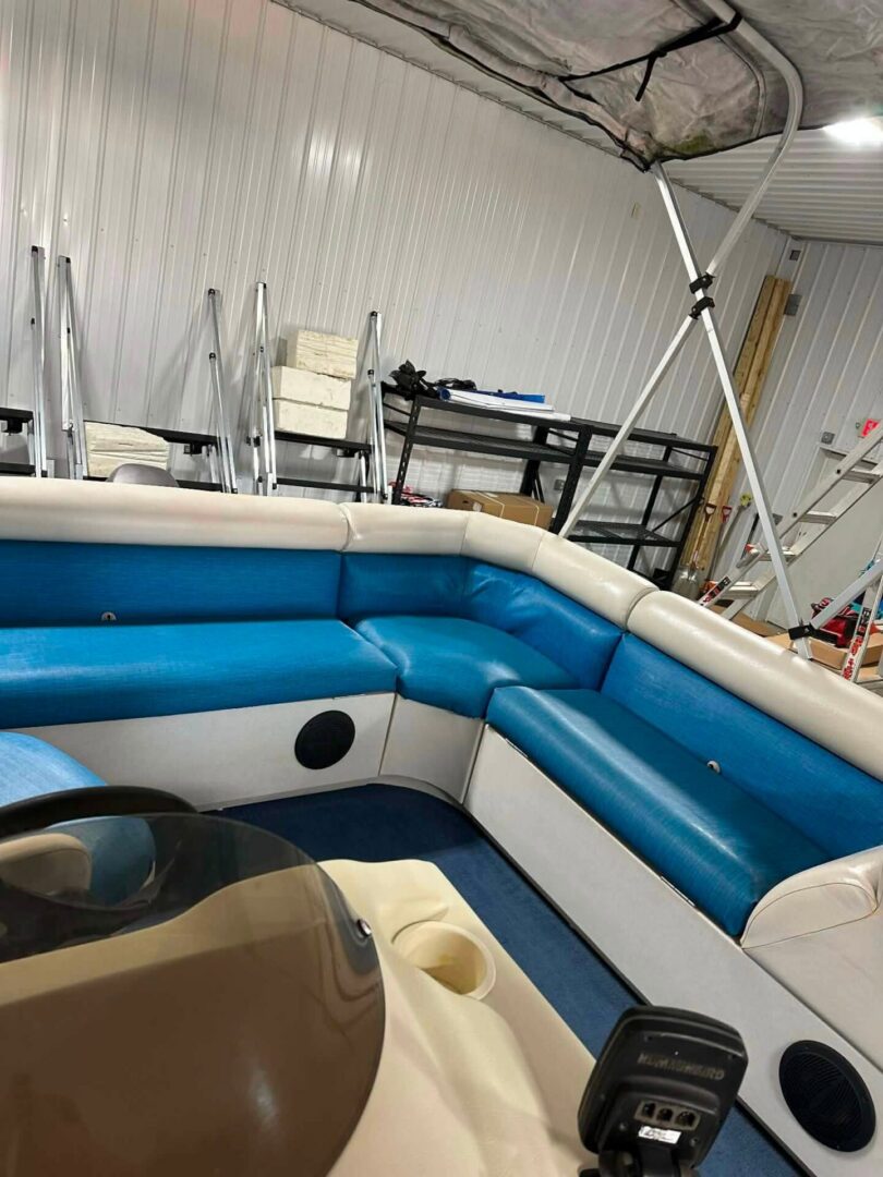 2003 Aurora Pontoon - Image 10