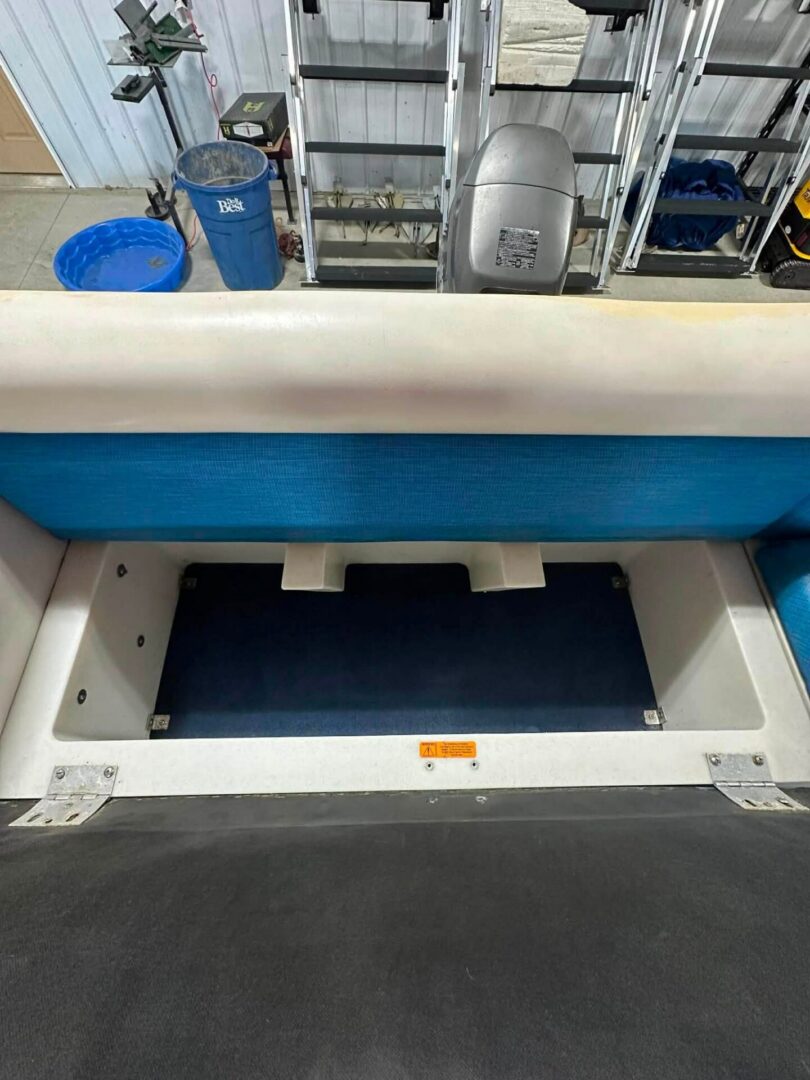 2003 Aurora Pontoon - Image 8